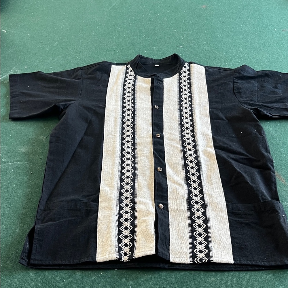 Black and White Button-Up Shirt.  ‎  CAJA # 2 A
